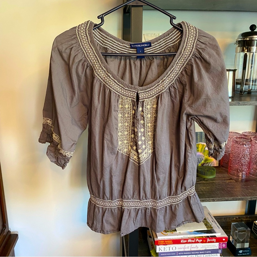 Bandolino Blu Puff Sleeve gray cream peasant blouse embroidery smocking Small - Picture 1 of 13